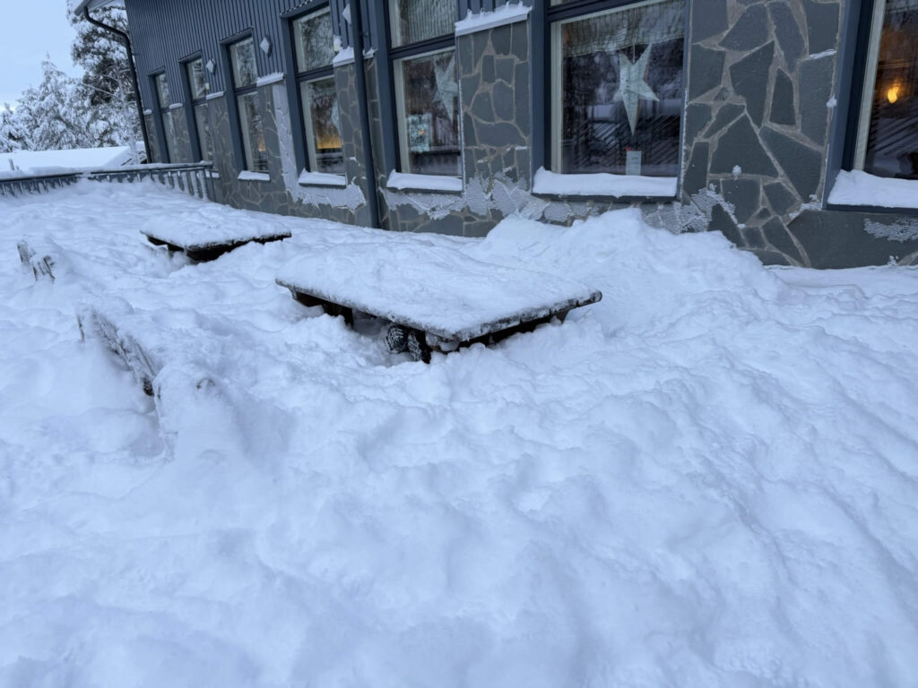 K5 hotel snow
